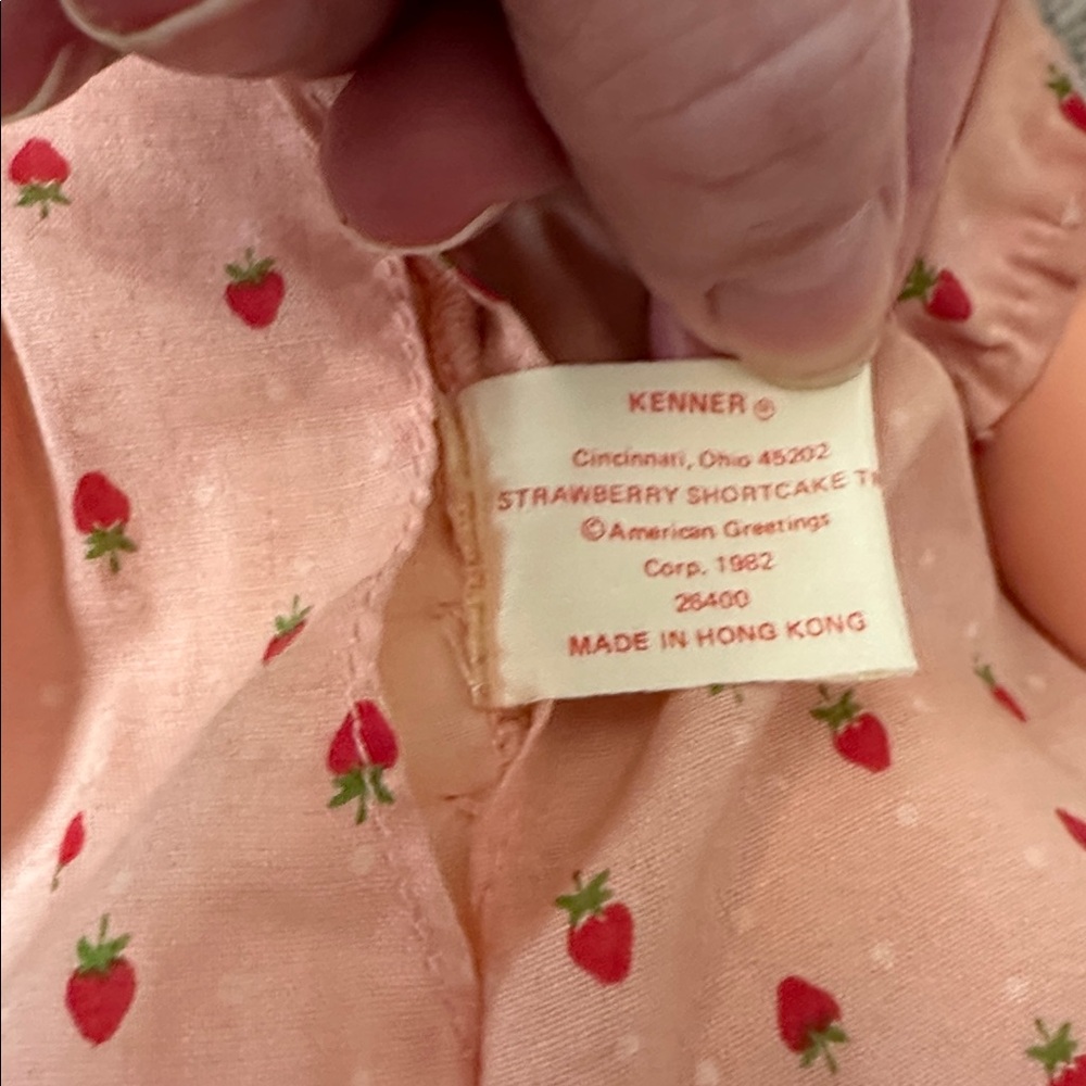 Vintage Strawberry Shortcake Blow a Kiss Doll 1982 - Picture 2 of 3